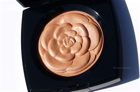 bronzer chanel lumiere d& 39|Chanel illumination powder.